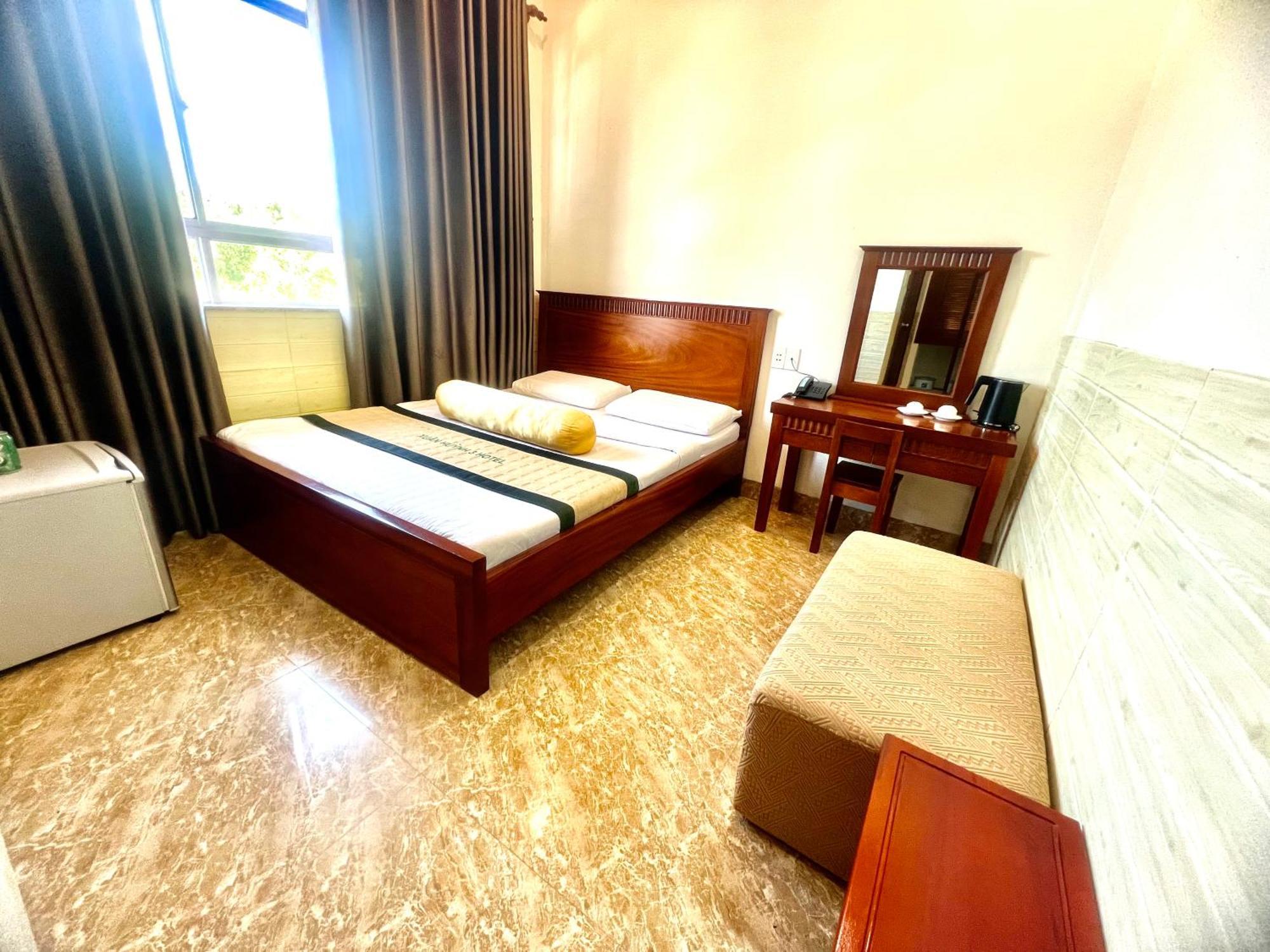 XUÂN HUỲNH 3 Hotel Soc Trang Exterior foto