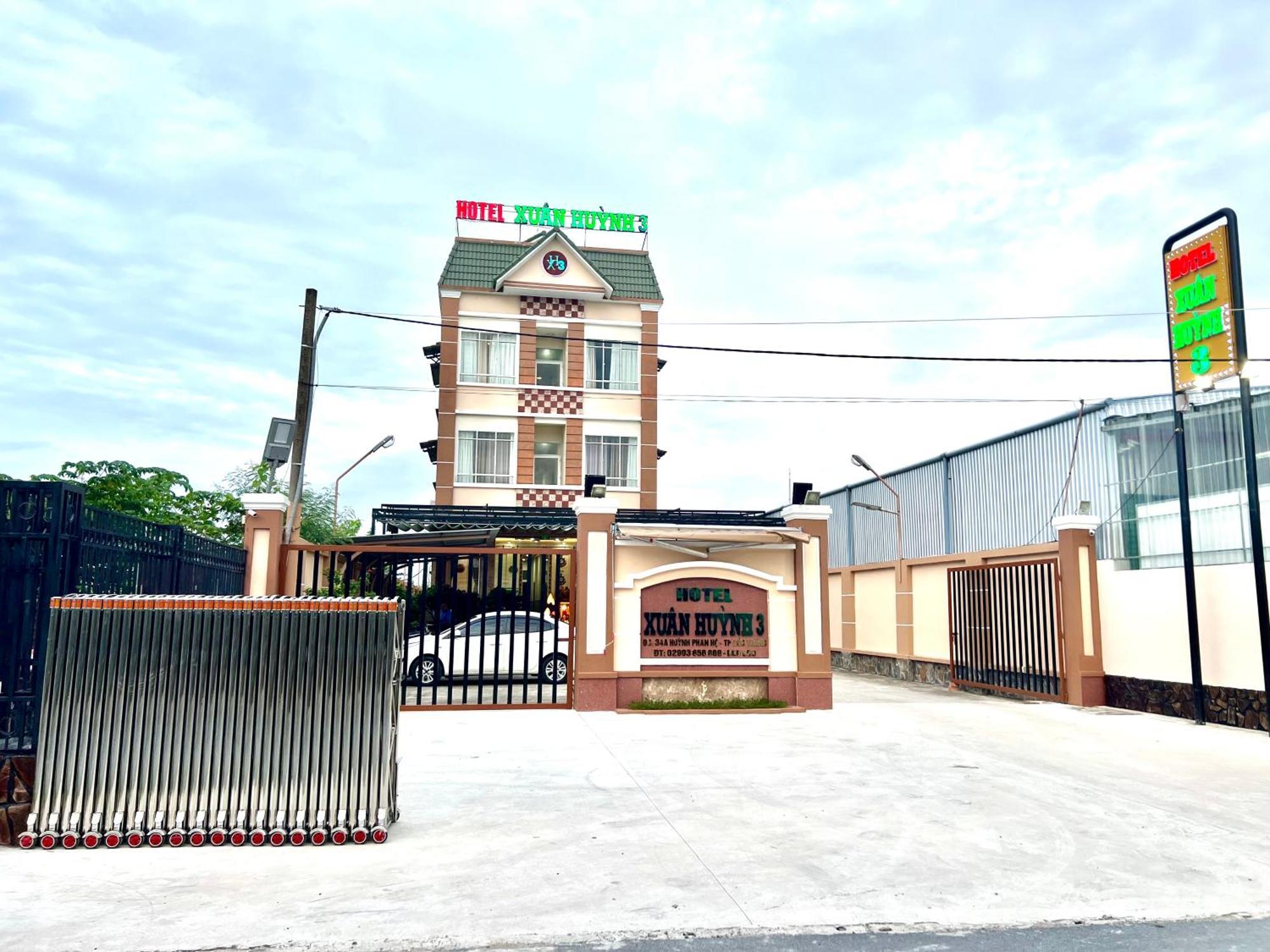 XUÂN HUỲNH 3 Hotel Soc Trang Exterior foto